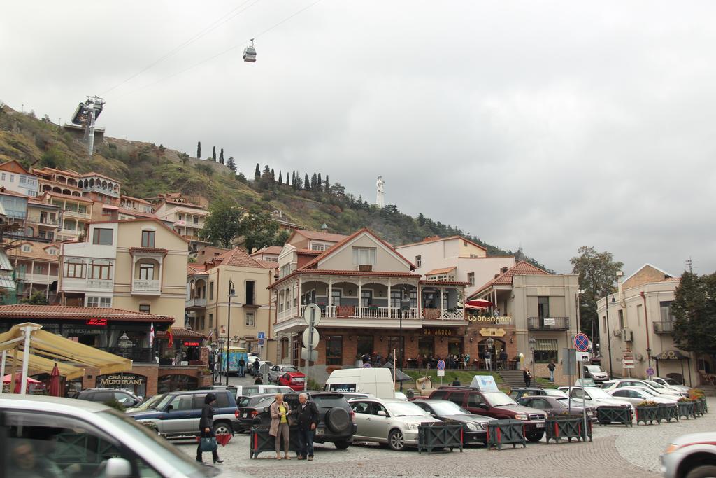 Lilika Apartments On Meskhishvili Tbilisi Kamer foto